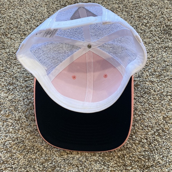 Columbia PFG Logo Mesh Snapback - High Crown - Picture 4 of 5